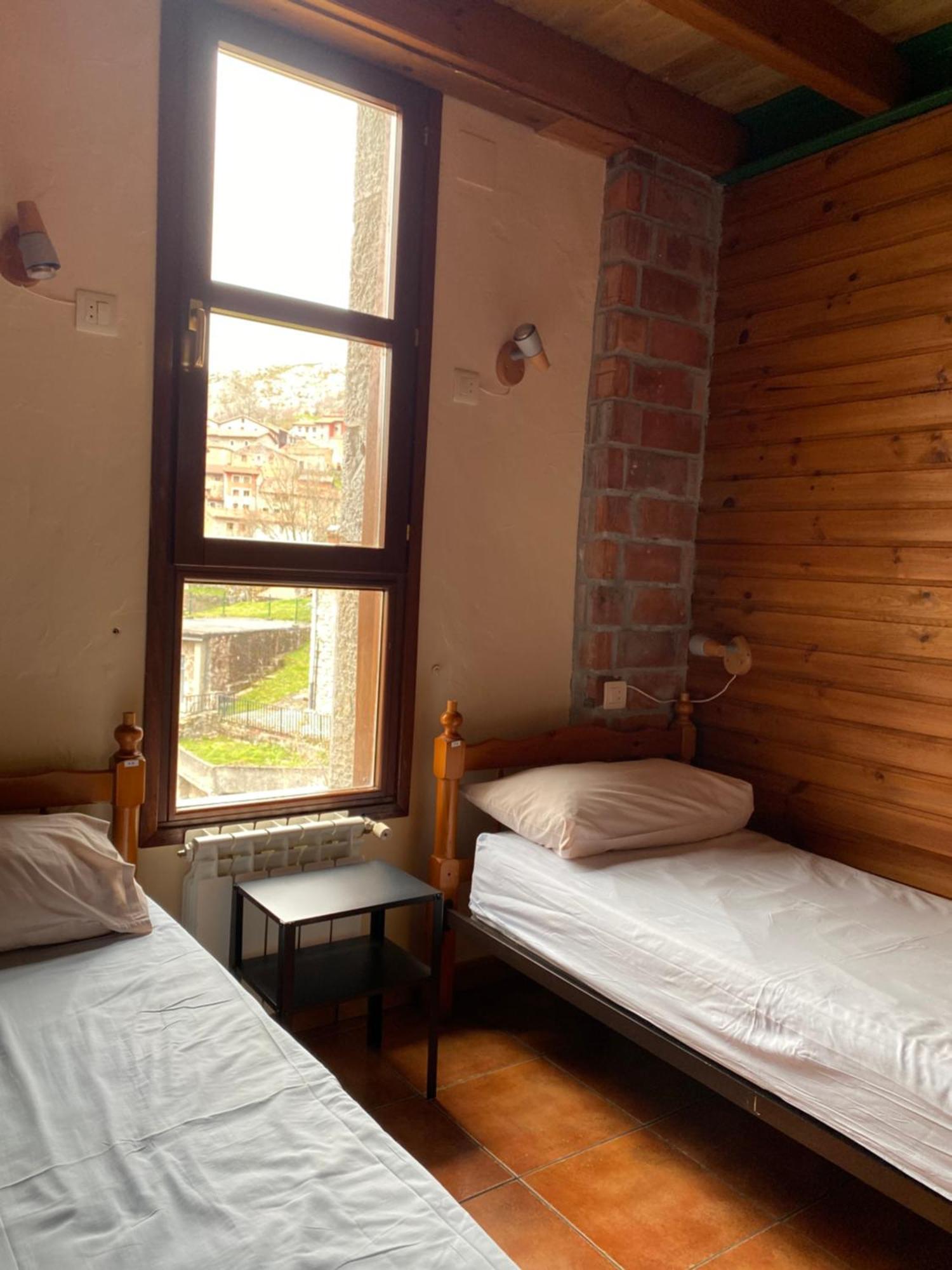 Albergue Pena Castil Sotres Ngoại thất bức ảnh