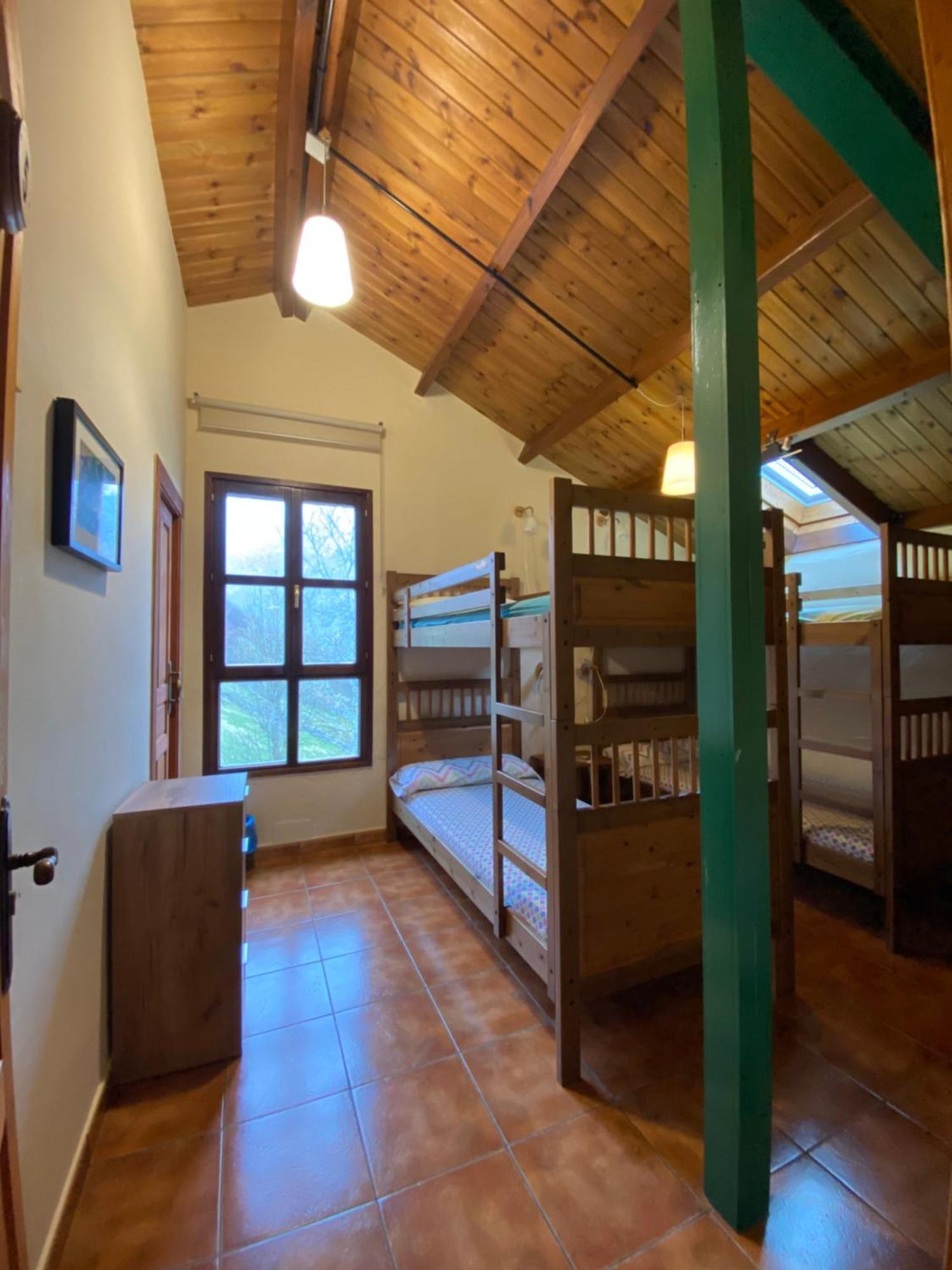 Albergue Pena Castil Sotres Ngoại thất bức ảnh